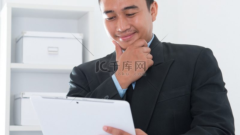 速卖通代运营，揭秘中小电商卖家如何提升国际竞争力